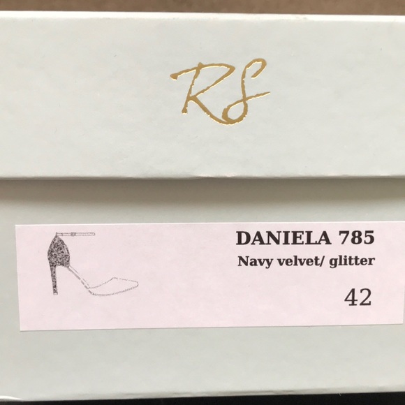 Blue sparkly heels - Picture 7 of 8